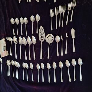 Prestige Silver Dining Flatware Collection with Classic Design Lot 1
